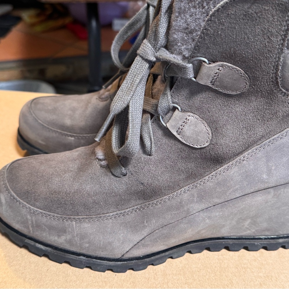 UGG Valory Dark Boots - Picture 11 of 16